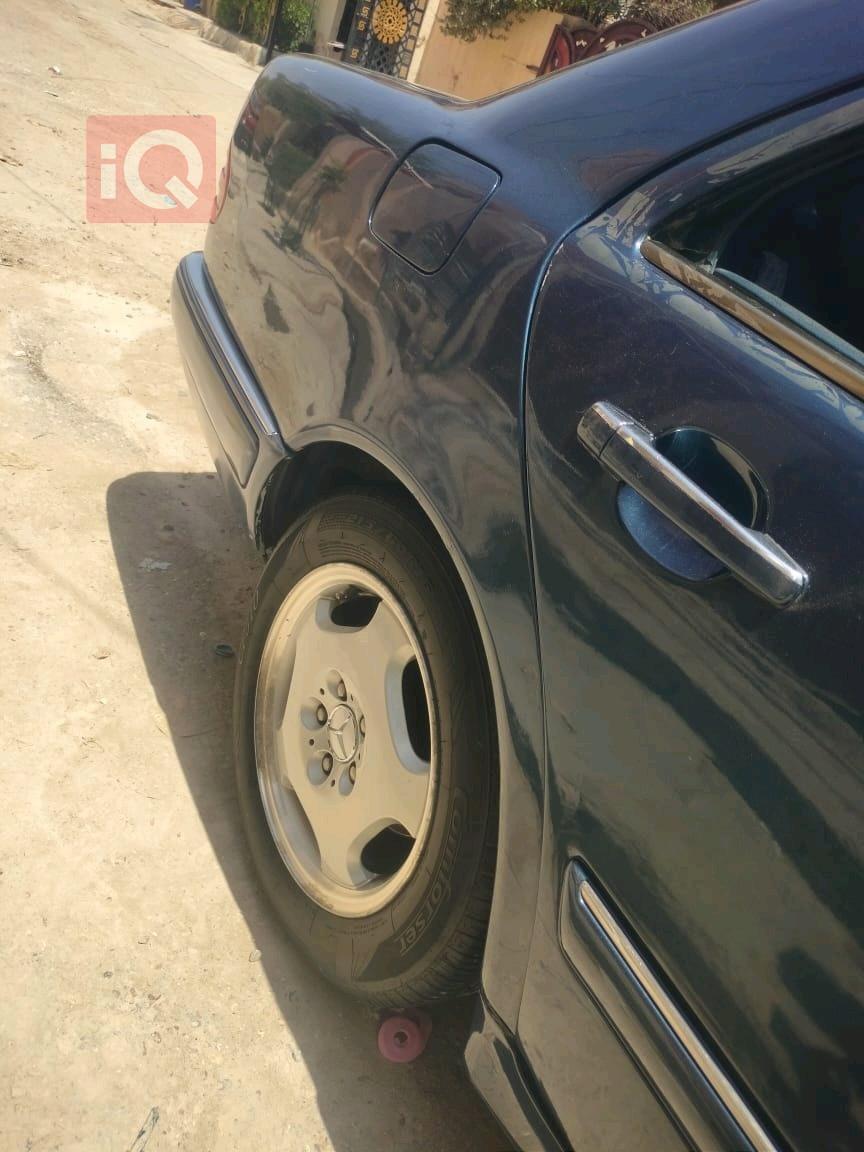مرسيدس بنز E-Class